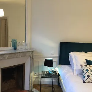Relais12bis By Eiffel Tower Bed and breakfast